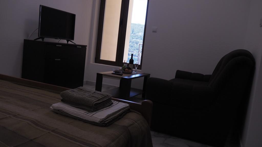 Vilena Apartmani Τίβατ Εξωτερικό φωτογραφία